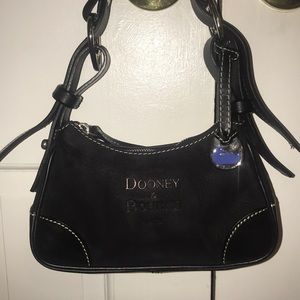 Dooney and bourke black handbag